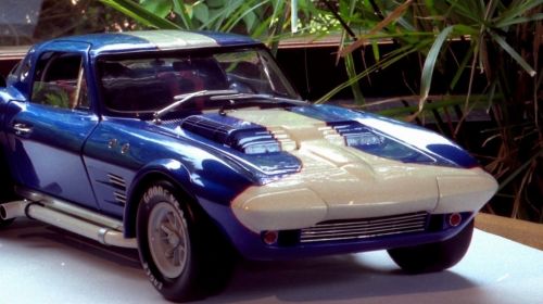  Chevrolet Corvette C2 Grand Sport - 1/8 scale