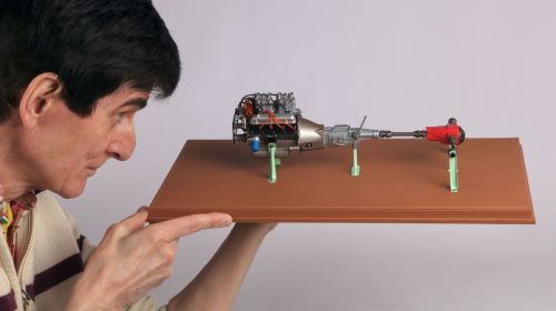 Cobra Daytona Coupe - engine & transmission presentation at 1/8 scale